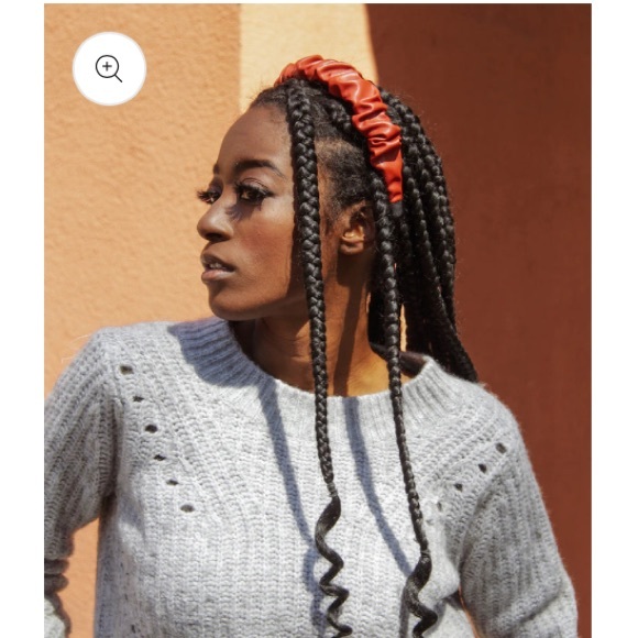 Nicole Miller New York Scrunch Scrunchie Pleated Ruched Faux Leather Headband - Picture 5 of 7